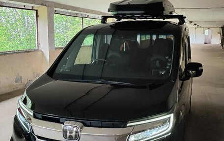 Honda Stepwgn IV, 2019 год, 2 500 000 рублей, 4 фотография
