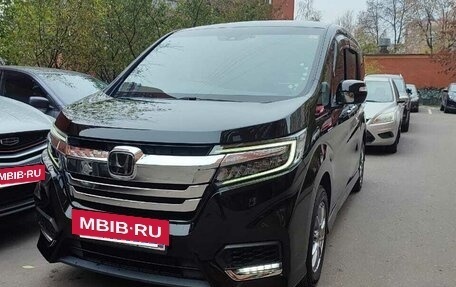 Honda Stepwgn IV, 2019 год, 2 500 000 рублей, 3 фотография
