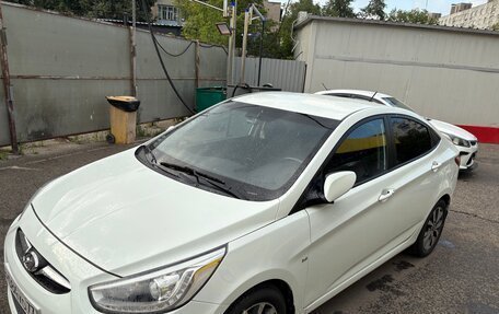 Hyundai Solaris II рестайлинг, 2013 год, 700 000 рублей, 7 фотография
