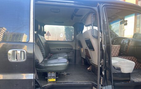 Hyundai Starex I рестайлинг, 2004 год, 1 300 000 рублей, 15 фотография
