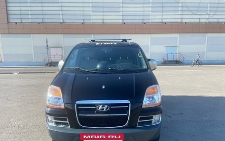 Hyundai Starex I рестайлинг, 2004 год, 1 300 000 рублей, 2 фотография