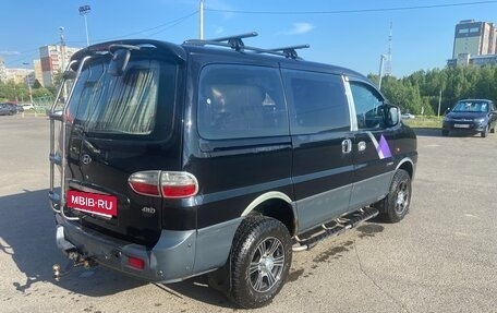 Hyundai Starex I рестайлинг, 2004 год, 1 300 000 рублей, 5 фотография