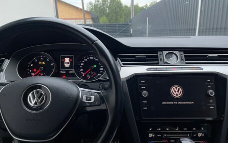 Volkswagen Passat B8 рестайлинг, 2017 год, 2 350 000 рублей, 14 фотография