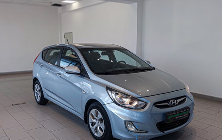 Hyundai Solaris II рестайлинг, 2011 год, 772 000 рублей, 3 фотография