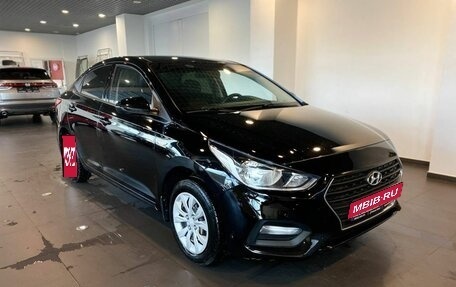 Hyundai Solaris II рестайлинг, 2018 год, 1 170 000 рублей, 1 фотография