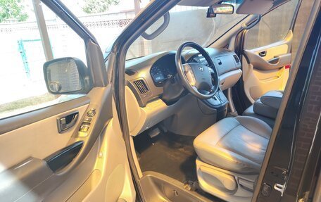 Hyundai Grand Starex Grand Starex I рестайлинг 2, 2015 год, 2 540 000 рублей, 2 фотография