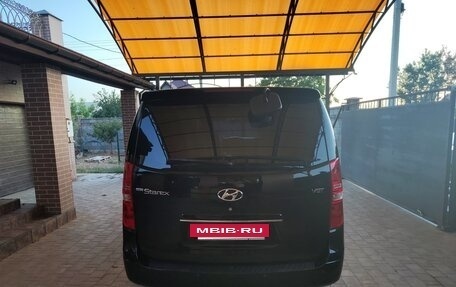 Hyundai Grand Starex Grand Starex I рестайлинг 2, 2015 год, 2 540 000 рублей, 7 фотография
