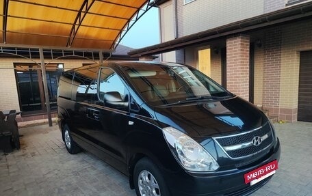 Hyundai Grand Starex Grand Starex I рестайлинг 2, 2015 год, 2 540 000 рублей, 5 фотография