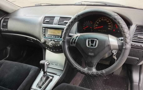 Honda Accord VII рестайлинг, 2003 год, 645 000 рублей, 11 фотография