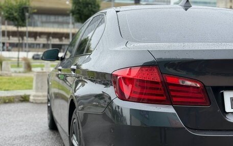 BMW 5 серия, 2011 год, 1 800 000 рублей, 3 фотография