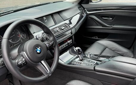 BMW 5 серия, 2011 год, 1 800 000 рублей, 8 фотография