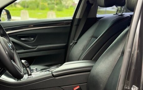 BMW 5 серия, 2011 год, 1 800 000 рублей, 10 фотография