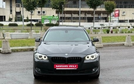 BMW 5 серия, 2011 год, 1 800 000 рублей, 2 фотография