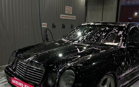 Mercedes-Benz E-Класс, 1996 год, 650 000 рублей, 8 фотография