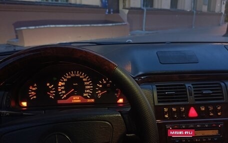 Mercedes-Benz E-Класс, 1996 год, 650 000 рублей, 6 фотография