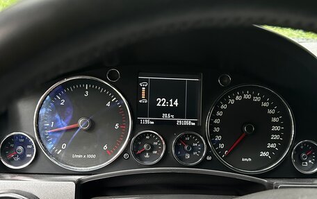 Volkswagen Touareg III, 2005 год, 733 000 рублей, 5 фотография