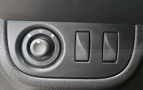 Renault Sandero II рестайлинг, 2019 год, 957 000 рублей, 18 фотография