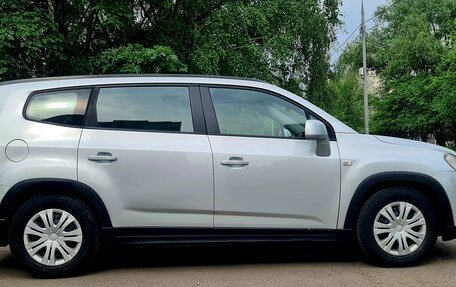 Chevrolet Orlando I, 2013 год, 835 000 рублей, 2 фотография