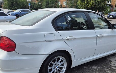 BMW 3 серия, 2011 год, 1 350 000 рублей, 2 фотография