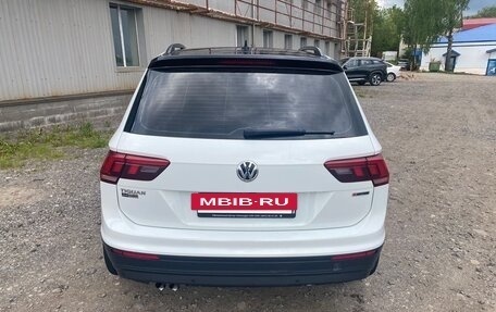 Volkswagen Tiguan II, 2020 год, 2 450 000 рублей, 2 фотография