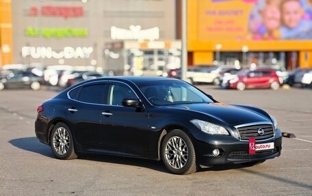 Nissan Fuga II, 2013 год, 1 900 000 рублей, 2 фотография