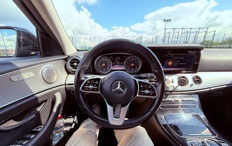 Mercedes-Benz E-Класс, 2018 год, 2 000 000 рублей, 11 фотография