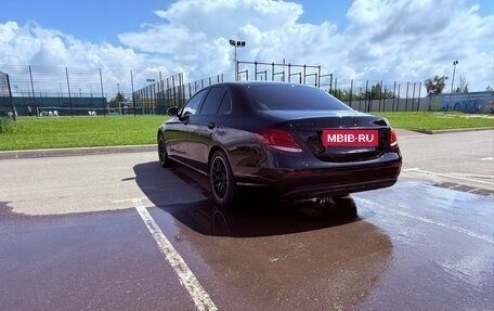 Mercedes-Benz E-Класс, 2018 год, 2 000 000 рублей, 4 фотография