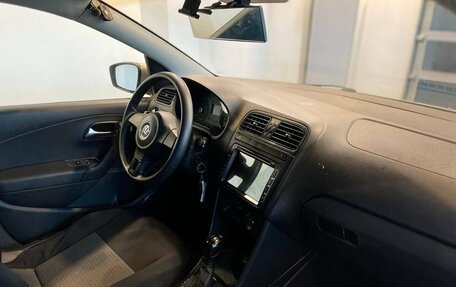 Volkswagen Polo VI (EU Market), 2012 год, 840 000 рублей, 11 фотография