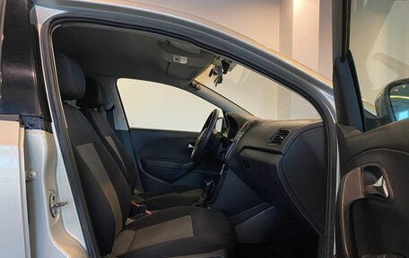 Volkswagen Polo VI (EU Market), 2012 год, 840 000 рублей, 24 фотография