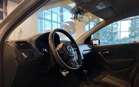 Volkswagen Polo VI (EU Market), 2012 год, 840 000 рублей, 18 фотография