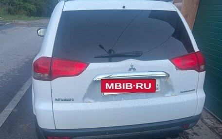 Mitsubishi Pajero Sport II рестайлинг, 2014 год, 1 700 000 рублей, 3 фотография
