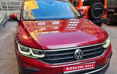 Volkswagen Tiguan II, 2021 год, 3 800 000 рублей, 5 фотография