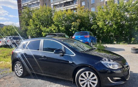 Opel Astra J, 2014 год, 1 100 000 рублей, 3 фотография