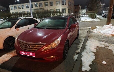Hyundai Sonata VI, 2011 год, 1 100 000 рублей, 1 фотография