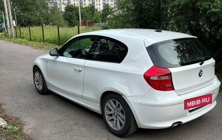 BMW 1 серия, 2011 год, 890 000 рублей, 16 фотография