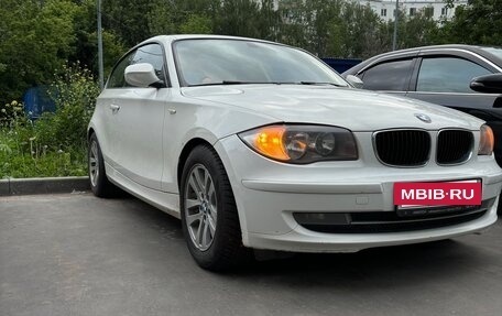 BMW 1 серия, 2011 год, 890 000 рублей, 2 фотография