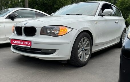BMW 1 серия, 2011 год, 890 000 рублей, 3 фотография