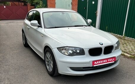 BMW 1 серия, 2011 год, 890 000 рублей, 13 фотография