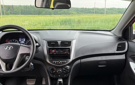 Hyundai Solaris II рестайлинг, 2014 год, 900 000 рублей, 8 фотография