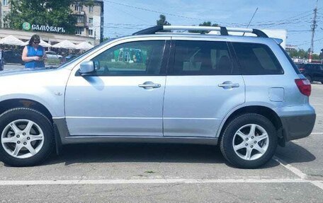 Mitsubishi Outlander III рестайлинг 3, 2007 год, 800 000 рублей, 2 фотография