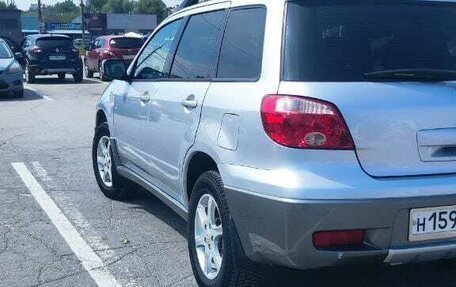 Mitsubishi Outlander III рестайлинг 3, 2007 год, 800 000 рублей, 8 фотография