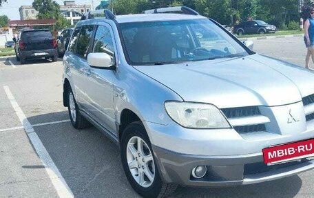 Mitsubishi Outlander III рестайлинг 3, 2007 год, 800 000 рублей, 11 фотография