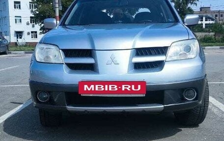 Mitsubishi Outlander III рестайлинг 3, 2007 год, 800 000 рублей, 5 фотография