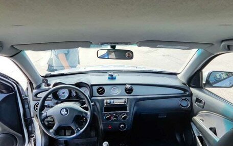 Mitsubishi Outlander III рестайлинг 3, 2007 год, 800 000 рублей, 22 фотография