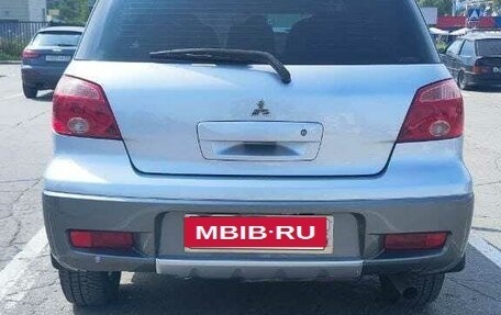 Mitsubishi Outlander III рестайлинг 3, 2007 год, 800 000 рублей, 19 фотография