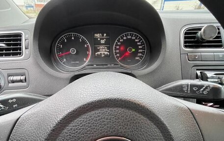 Volkswagen Polo VI (EU Market), 2011 год, 750 000 рублей, 3 фотография