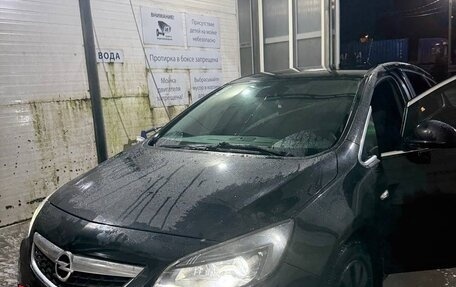 Opel Astra J, 2010 год, 850 000 рублей, 3 фотография