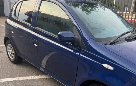 Toyota Vitz, 2000 год, 380 000 рублей, 2 фотография