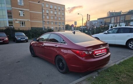Hyundai Sonata VI, 2011 год, 1 100 000 рублей, 10 фотография