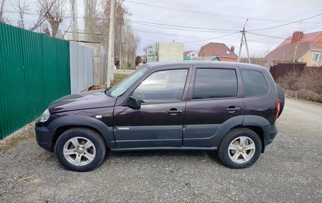 Chevrolet Niva I рестайлинг, 2009 год, 355 000 рублей, 1 фотография